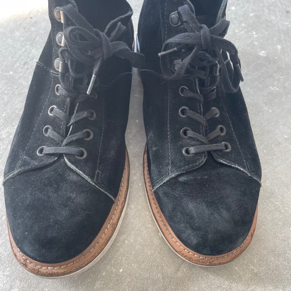 Dr Martens Lesley size 10 womens Black Suede Ankle Boots Lace Up Doc EUC Shoes - Picture 8 of 16